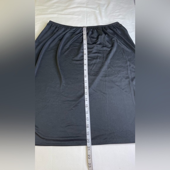 Vassarette Black Half Slip Double Side Slits Size Large - Picture 7 of 7